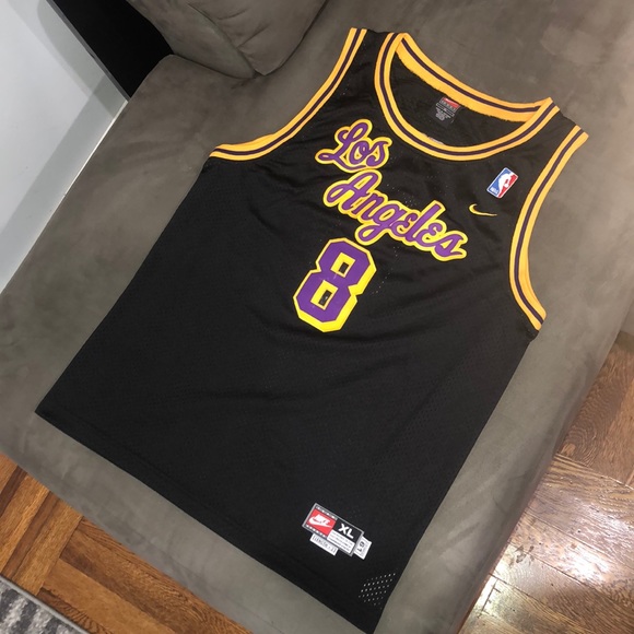 Kobe Bryant Nike Alternate Lakers Jersey XL (Boy) - Picture 5 of 9